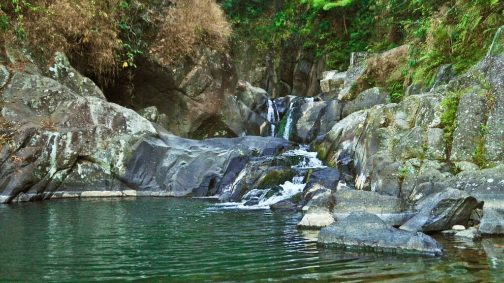 Wajib Bawa 8 Benda Ini Jika Mau Trip ke Curug