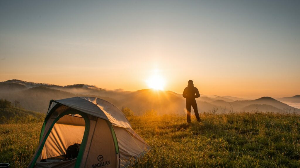 Wow, Inilah 12 Gunung Dengan Sunrise Terindah di Indonesia