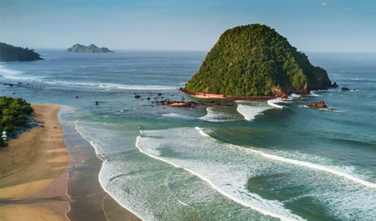 pulau merah