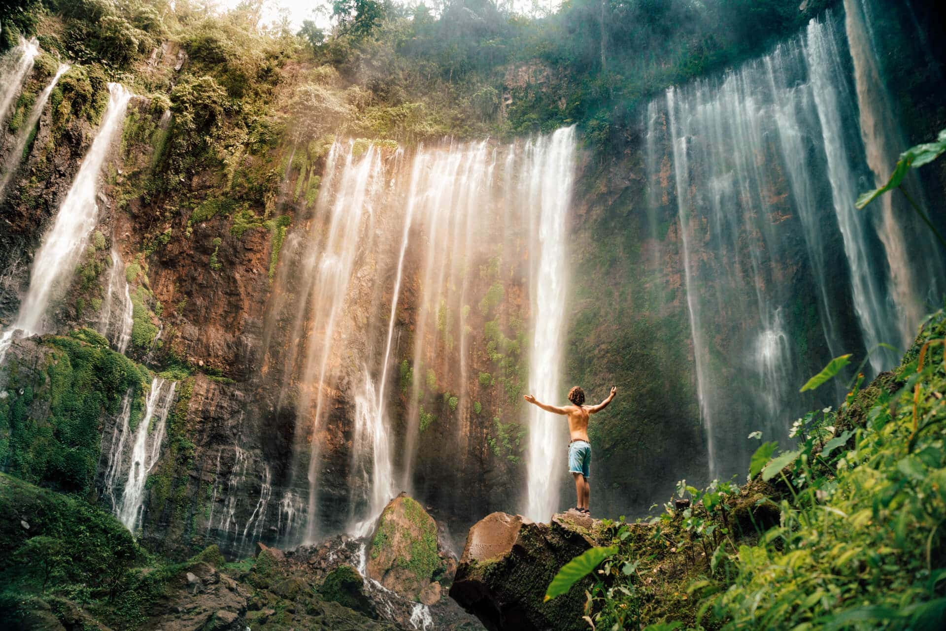 Daftar Destinasi Curug yang Aman Untuk Anak-Anak, Yuk Cobain Serunya