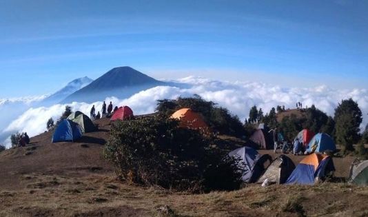 Ngetrip di Bulan April