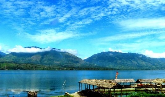 Menelusuri 10 Danau Air Tawar Paling Memesona di Indonesia 3 3 6