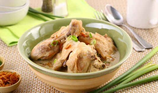 Makanan khas, makanan khas ramadan, makanan khas ramadhan, kuliner khas ramadan, makanan unik khas ramadan, makanan unik, makanan bulan puasa, kuliner bulan puasa, sotong pangkong, sotong, kuliner sotong, kuliner pontianak, kuliner olahan cumi, olahan sotong, asida, kuliner gresik, makanan khas pontianak, makanan khan gresik, makanan khas ambon, kuliner ambon, kuliner timur tengah, kuliner arab, makanan khas arab, bubur kampiun, asida ambon, kuliner padang, masakan padang, makanan khas padang, candil, takjil, bubur putih, bubur sumsum, kolak ayam, sunan dalem, sunan giri, opor ayam, sate susu, kuliner bali, kuliner denpasar, makanan khas bali, makanan khas denpasar, kampung muslim kecican  