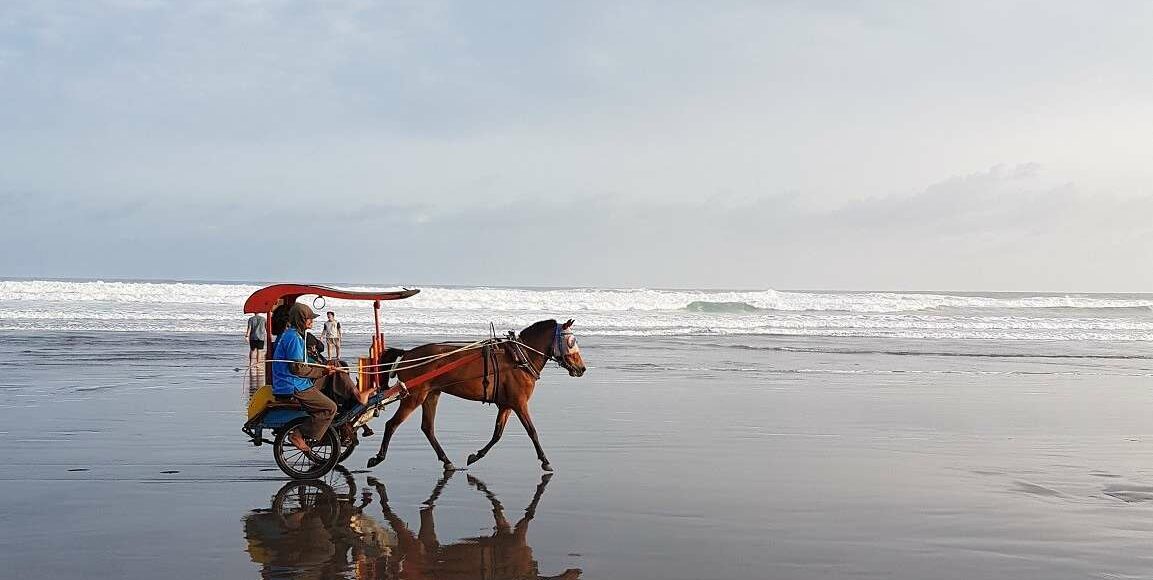 5 Pantai Penuh Misteri Ini Jarang dikunjungi Loh!