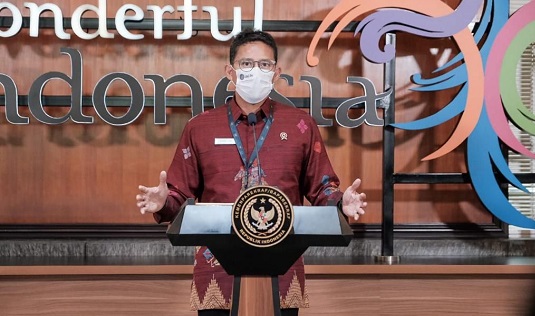 Menteri Parekraf Sandiaga Uno akan luncurkan panduan protokol kesehatan jelang libur lebaran agar berwisata tetap aman.