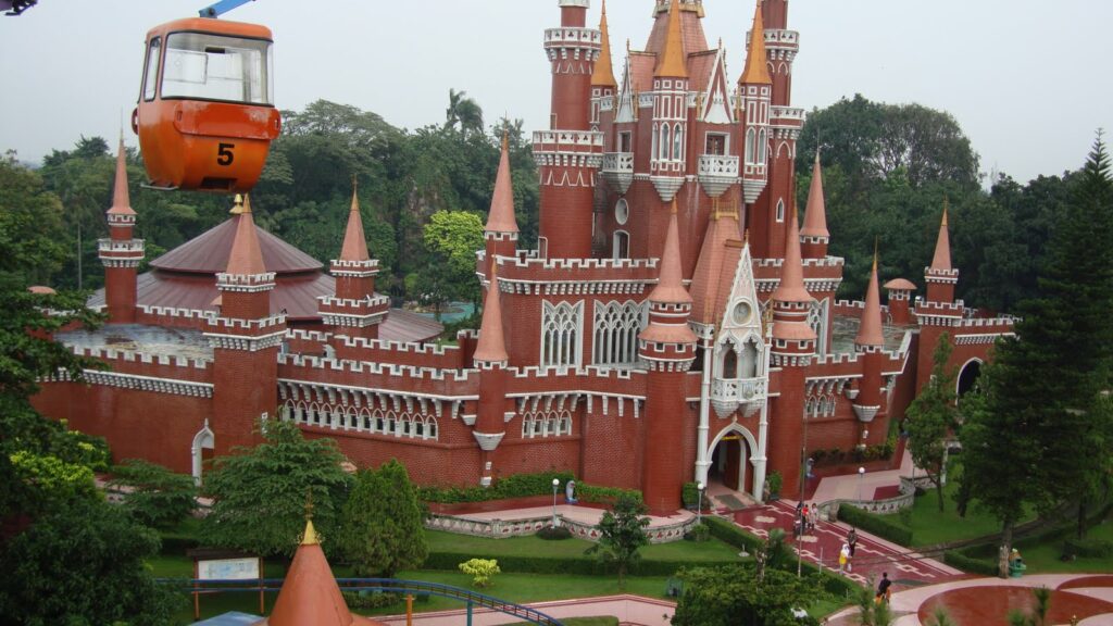 4 Tempat Menarik dan Sejarah Taman Mini Indonesia Indah, Poin 4 Dulu Keren Banget