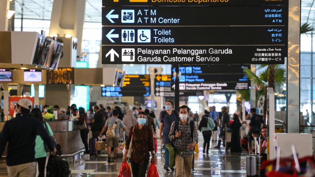 Aplikasi End-to-End Untuk Membantu Wisatawan Selama Ngetrip di Indonesia Kementrian Pariwisata dan Ekonomi Kreatif