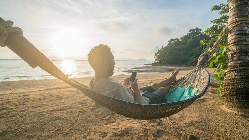 5 Smartphone Murah Ini Siap Jadi Teman Traveling Kamu! 5 Smartphone Murah Ini Siap Jadi Teman Traveling Kamu!