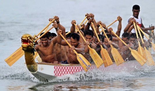 lomba, lomba 17an, lomba unik, hari kemerdekaan, hari kemerdekaan ri, hari merdeka, kemerdekaan, indonesia, republik indonesia, lomba menyambut hari kemerdekaan, 17 agustus, agustus, gebuk bantal, kalimalang, telok abang, palembang, jakarta timur, estafet, lari estafet di semarang, semarang, pacu kude, aceh, lomba dayung, banjarmasin, dayung banjarmasin, sungai martapura, 
