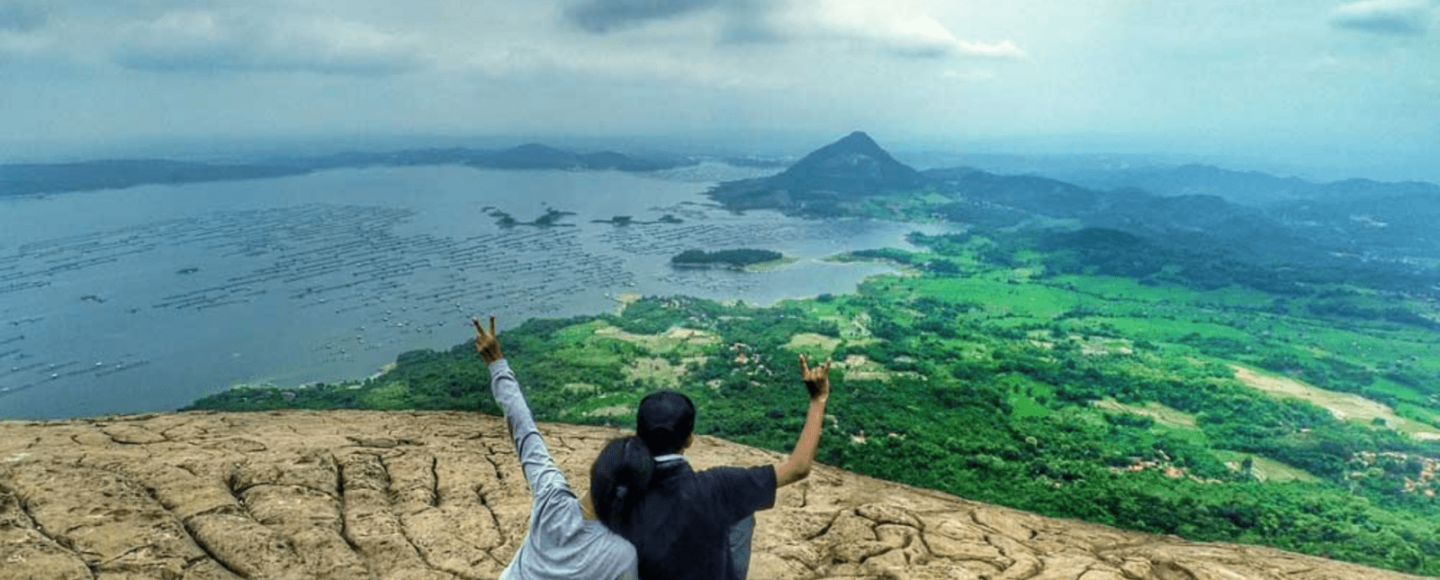 ngetrip, gunung, wisata gunung, pendaki, pendaki pemula, purwakarta, kemerdekaan, merdeka, agustus, 5cm, pandemi, kawanjo, gunung lembu, sunrise, sunset, jatiluhur, gunung parang, feratta, gunung bongkok,