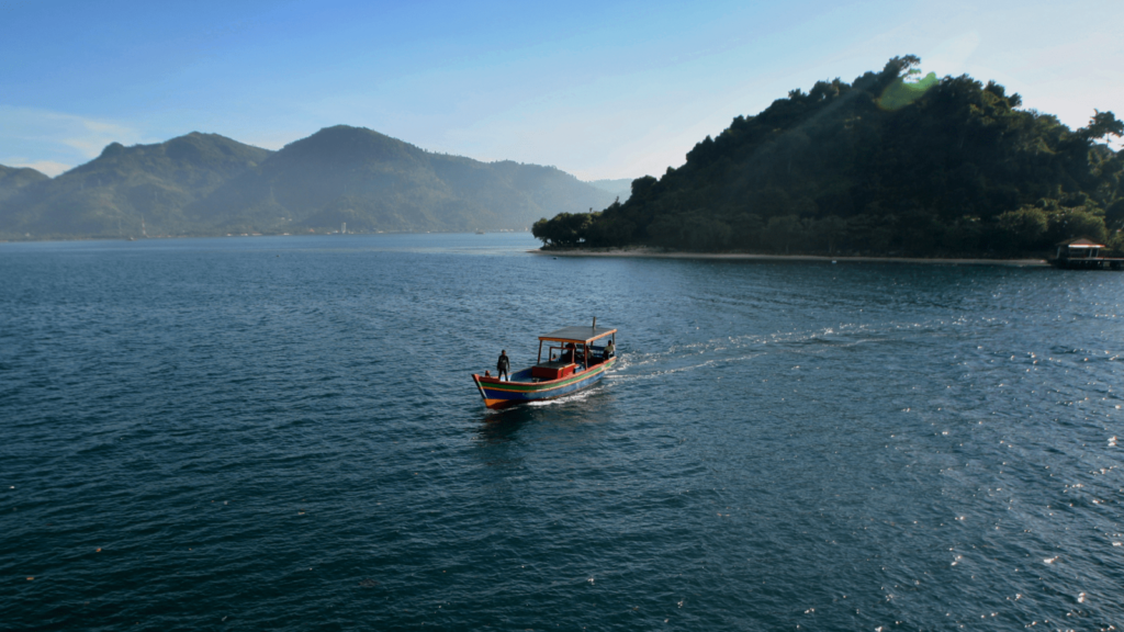 wisata lampung, lampung, ngetrip, work from home, bogor, wisata bogor, curug, pantai tanjung setia, kawanjo, local experience, danau ranau, teluk kiluan, Pantai Mutun, Pantai Sari Ringgung, Lembah Hijau Lampung, Puncak Mas Lampung, Pantai Gigi Hiu, Laguna Dodo, Laguna Gayau, pulau kiluan, air terjun putri malu, tanjung putus, pigijo,