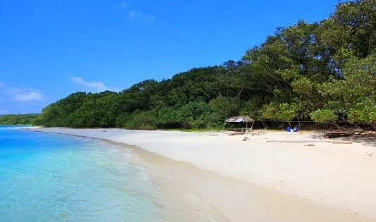 Mau Ngetrip Tipis-tipis, 6 Pantai di Sekitar Jabodetabek Ini Bisa Jadi Pilihan 5 Pantai Ciputih Banten