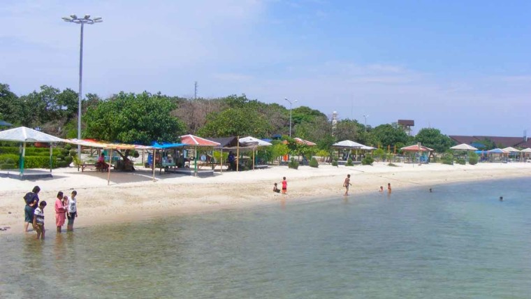Mau Ngetrip Tipis-tipis, 6 Pantai di Sekitar Jabodetabek Ini Bisa Jadi Pilihan
