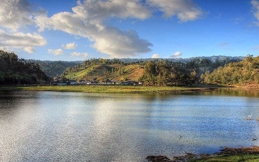 10 Danau Tertinggi di Indonesia. Paling Banyak di Papua dan Jawa Timur! 5 Ranu Pani
