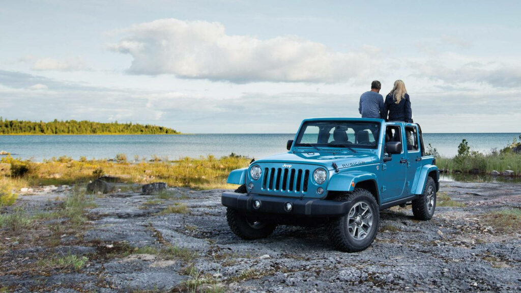 Mau Road Trip? Jangan Lupa Bawa 4 Perlengkapan Ini