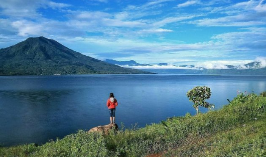 Wisata di Lampung, wisata lampung, lampung, ngetrip, work from home, bogor, wisata bogor, curug, pantai tanjung setia, kawanjo, local experience, danau ranau, teluk kiluan, Pantai Mutun, Pantai Sari Ringgung, Lembah Hijau Lampung, Puncak Mas Lampung, Pantai Gigi Hiu, Laguna Dodo, Laguna Gayau, pulau kiluan, air terjun putri malu, tanjung putus, pigijo,
