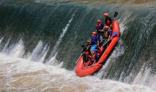 Serunya Rafting di Magelang