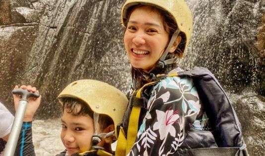 Bidadari pecinta rafting