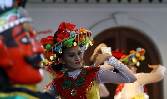 Tari Betawi setu babakan