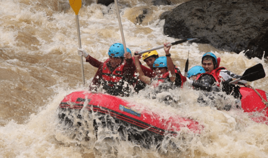 10 Jalur Arung Jeram Paling Menantang di Indonesia, Berani Coba? 6 jeram citatih