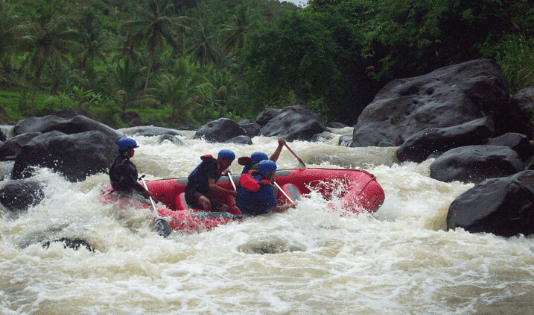 10 Jalur Arung Jeram Paling Menantang di Indonesia, Berani Coba? 4 jeram4