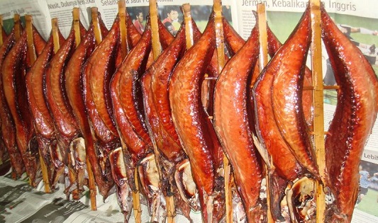 oleh oleh manado cakalang