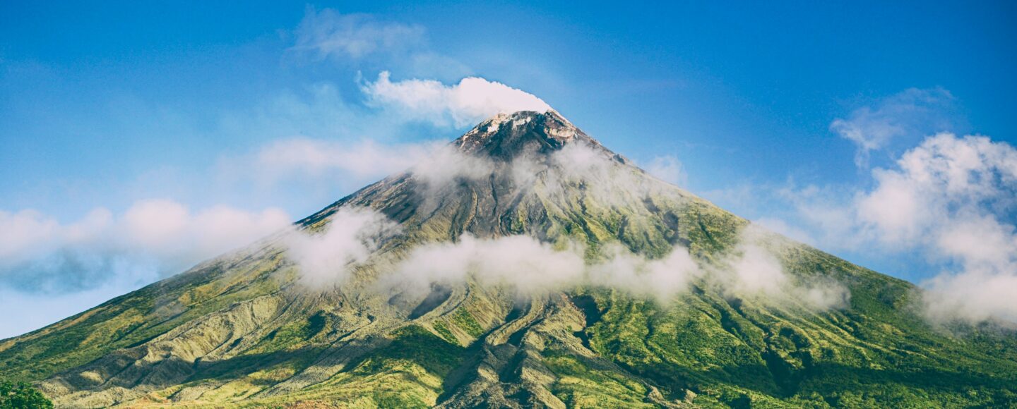 10 Lagu Enak Pilihan Pigijo yang Pas Untuk Didengar di Puncak Gunung 10 Lagu Enak Pilihan Pigijo yang Pas Untuk Didengar di Puncak Gunung