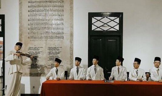 Ngetrip ke 3 Destinasi Sejarah Lahirnya Sumpah Pemuda 3 Pembacaan naskah Sumpah Pemuda, Jong Java, Jong Ambon, Jong Sumatranen Bond, Sekar Rukun, Jong Islamieten Bond, Jong Bataks Bond, Jong Celebes, Pemuda Kaum Betawi, dPPPI