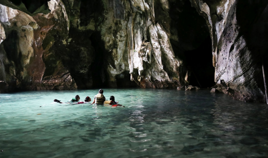 pulau sombori, raja ampat, sulawesi tengah, destinasi wisata, kawanjo, pulau kayangan, goa berlian, goa tengkorak, goa allo, rumah nenek indong, nenek indong, 