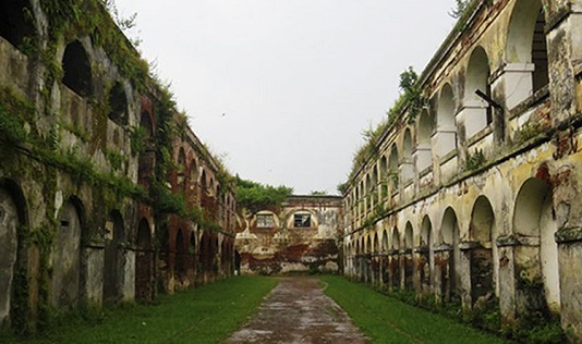 Benteng Pendem