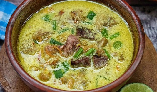 Traveling ke Cirebon, 5 Kuliner Ini Jangan Sampai Terlewat 3 Empal Gentong