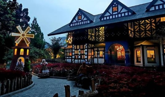 Bangunan tradisional ala Eropa di Farmhouse Lembang, eropa, destinasi wisata, venice, wisata eropa, farmhouse lembang, wisata bandung, ngetrip, oro-oro ombo, merapi park,