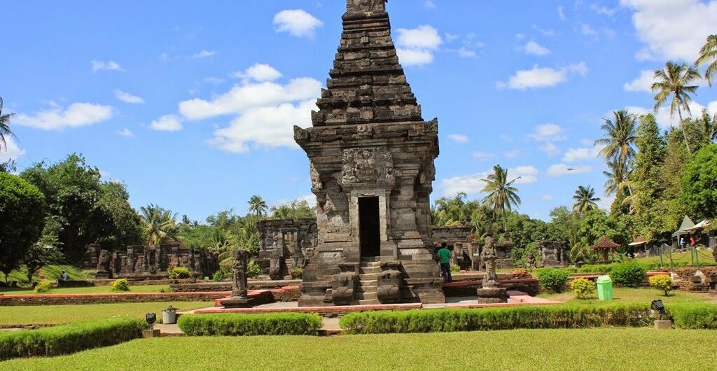 Yuk, Ngetrip ke 10 Tempat Bagus di Blitar, Kotanya Proklamator! Yuk, Ngetrip ke 10 Tempat Bagus di Blitar, Kotanya Proklamator!