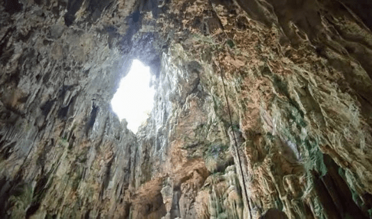 pulau sombori, raja ampat, sulawesi tengah, destinasi wisata, kawanjo, pulau kayangan, goa berlian, goa tengkorak, goa allo, rumah nenek indong, nenek indong, 