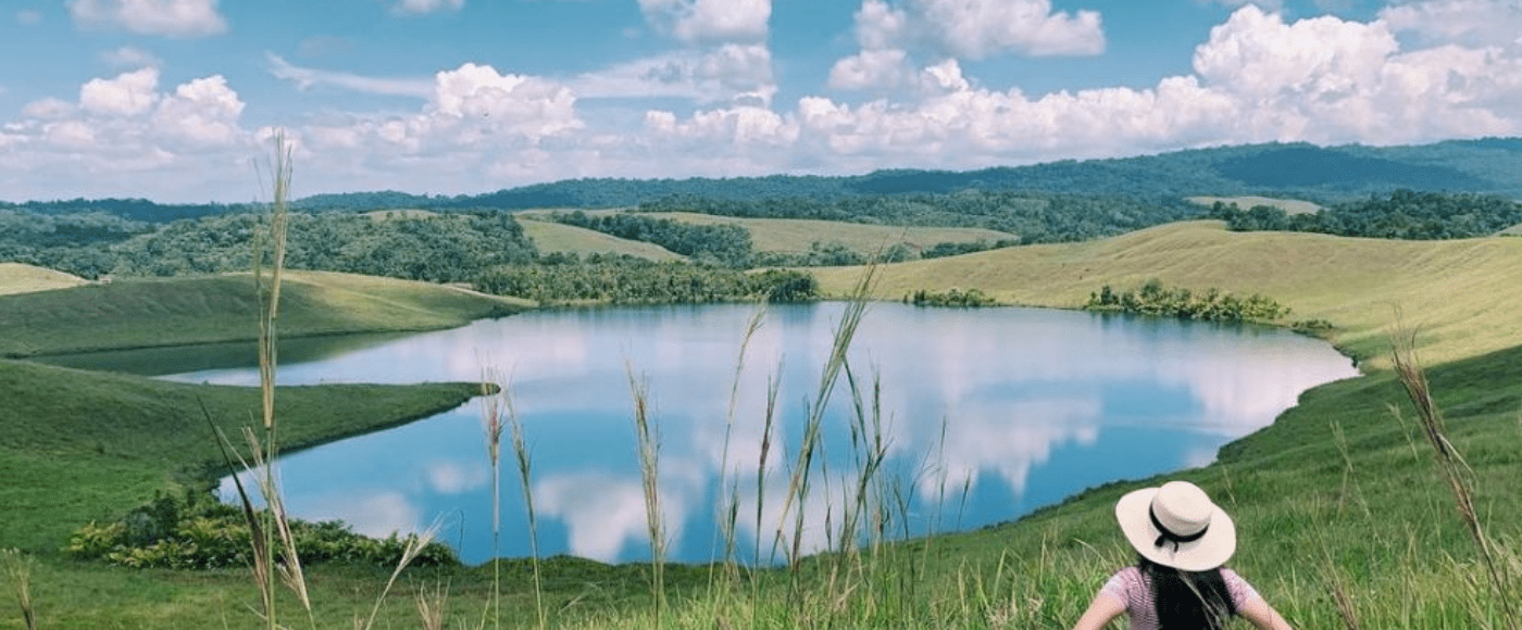 Ngetrip Romantis Menuju 5 Danau Berbentuk Hati