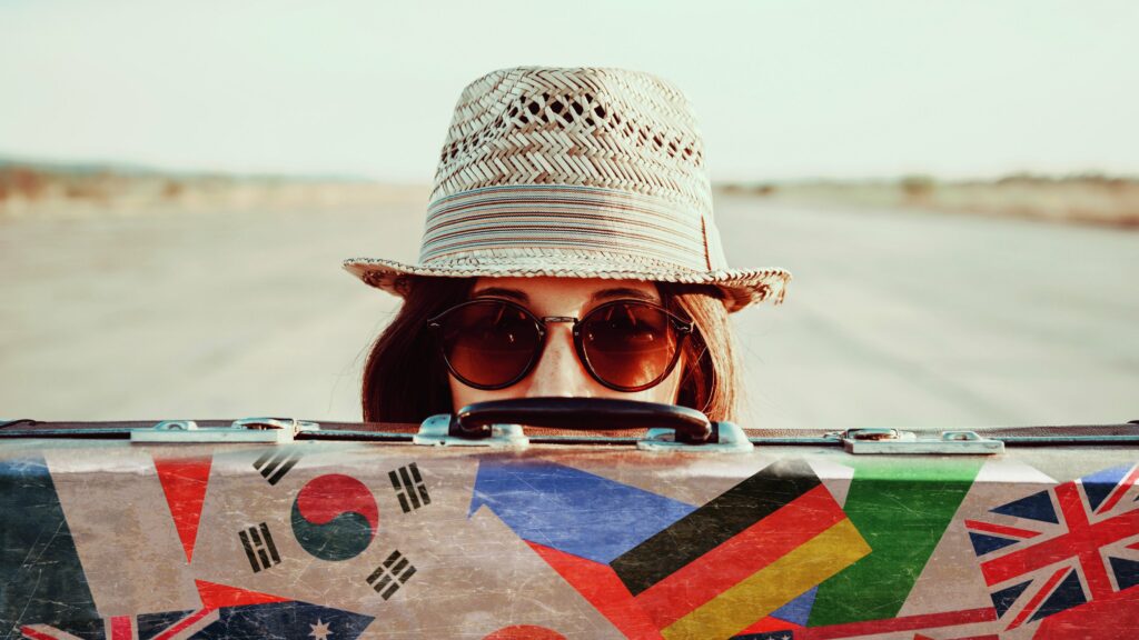 Tips Memilih Kacamata Buat Trip