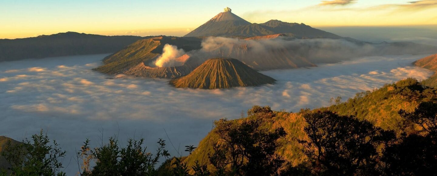 Gunung Bromo Kembali Tutup