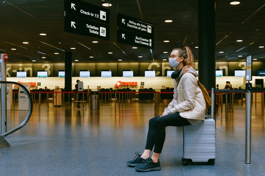 prokes di airport