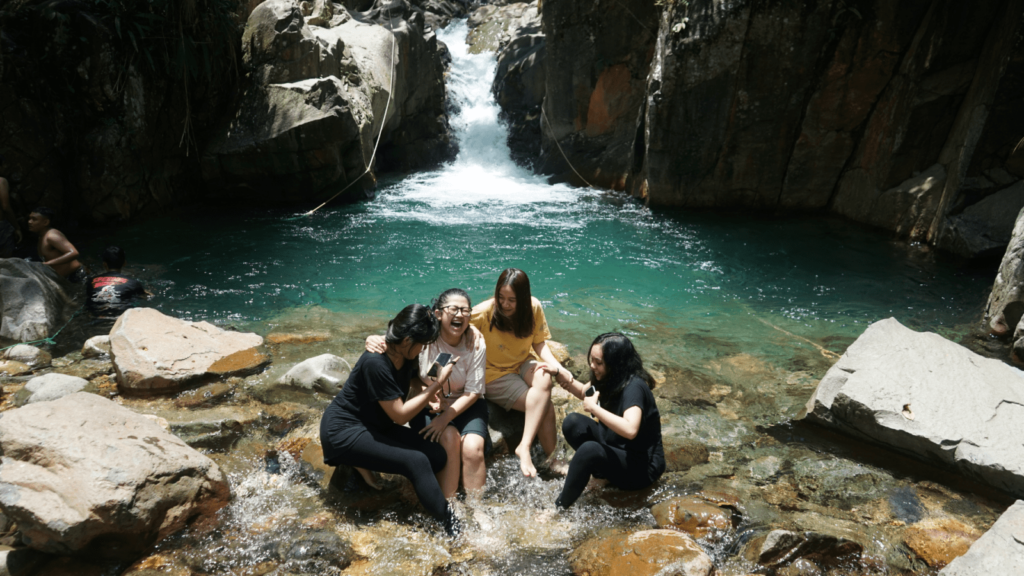 Milenials, Cek Nih 4 Spot Foto Saat Ngetrip ke Curug Cibaliung! Milenials, Cek Nih 4 Spot Foto Saat Ngetrip ke Curug Cibaliung!