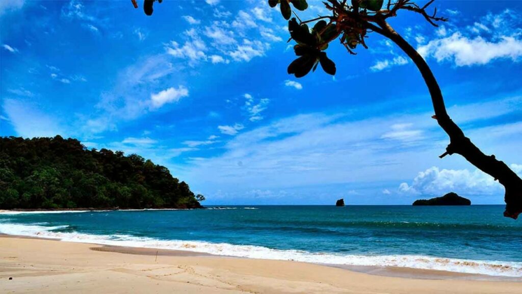 Destinasi Wisata, Indonesia, Kawanjo, Klayar, Local Experience, Ngetrip, Papuma, Parangtritis, Pigijo, Sendiki, Trip, Wediombo