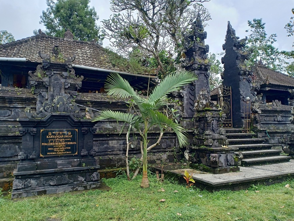 Pura Luhur Sri