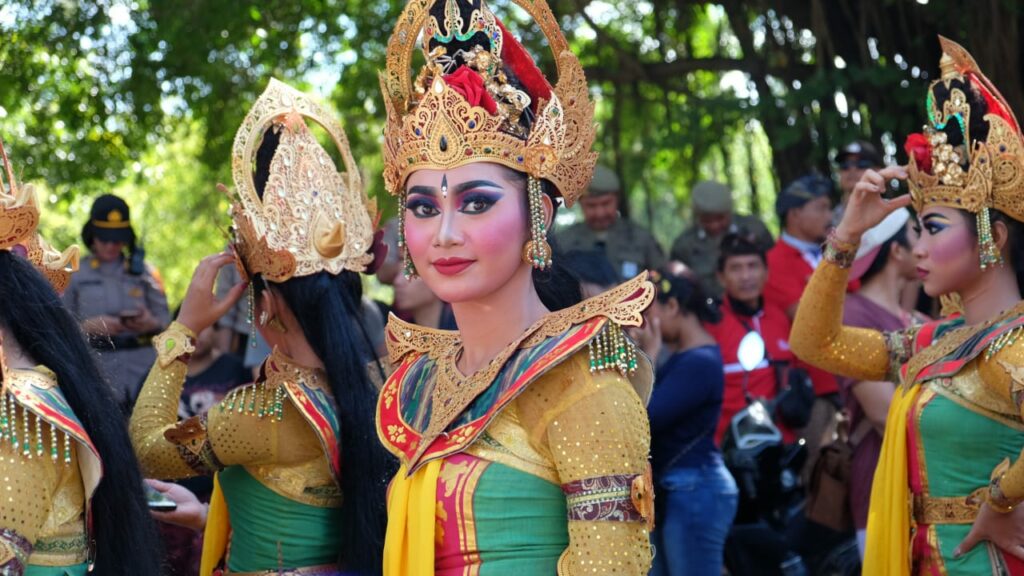 Upacara Adat Terpopuler di Indonesia Upacara Adat Indonesia