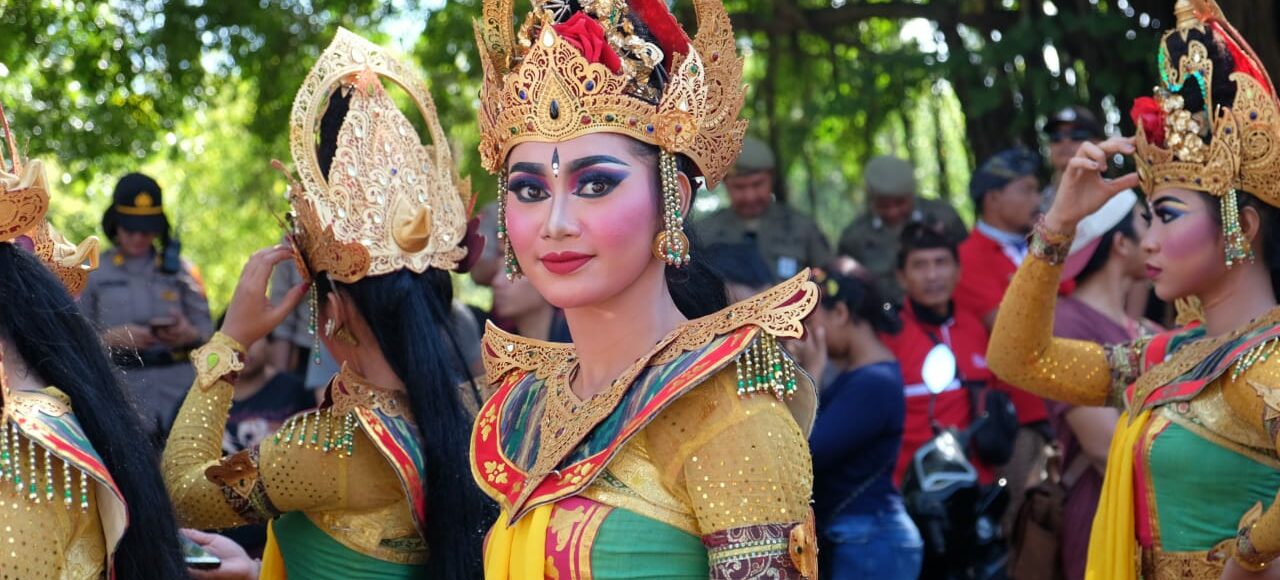 Upacara Adat Indonesia