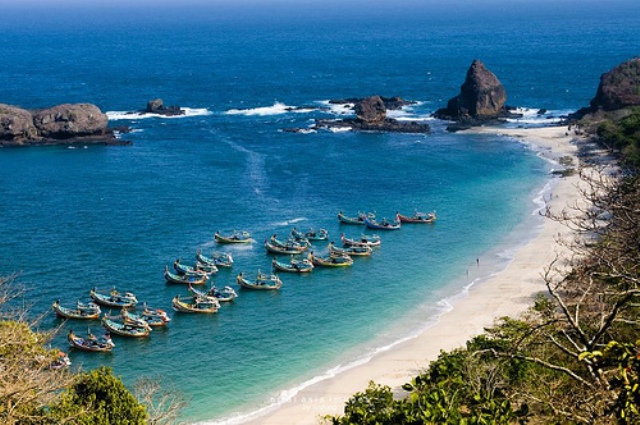 Destinasi Wisata, Indonesia, Kawanjo, Klayar, Local Experience, Ngetrip, Papuma, Parangtritis, Pigijo, Sendiki, Trip, Wediombo