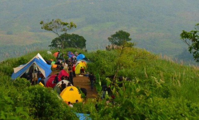 Akses, Biaya Masuk, Camping, Destinasi wisata, Indonesia, Kawanjo, Kera, Local Experience, Ngetrip, Paket Wisata, Pigijo, Spot Foto, Sukamakmur, Terjal, trip