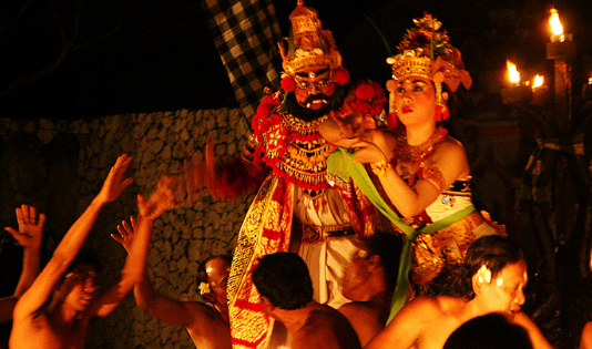 kecak4
