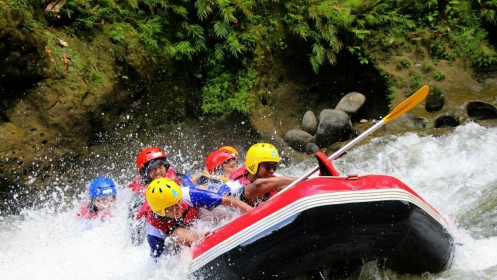 Rafting di Bah Bolon, Jaminan Traveling Gagal Move On! go adventure