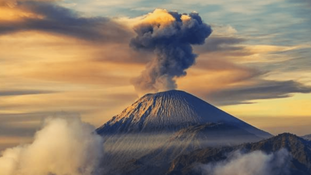 6 Tanda Gunung Api akan Meletus