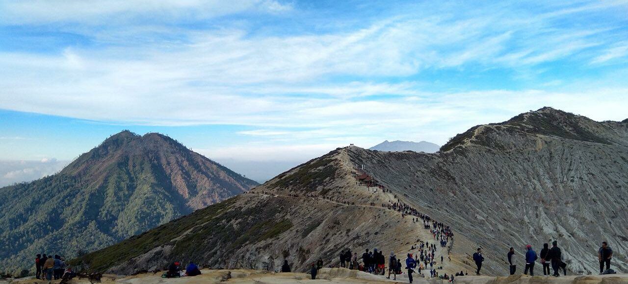 Kawah terindah di Indonesia