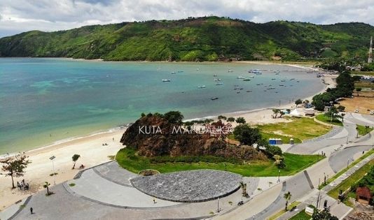 4 Destinasi Wisata Ini Cocok Buat Jadi Kado Valentine 4 Selain event MotoGP, ini keindahan Mandalika